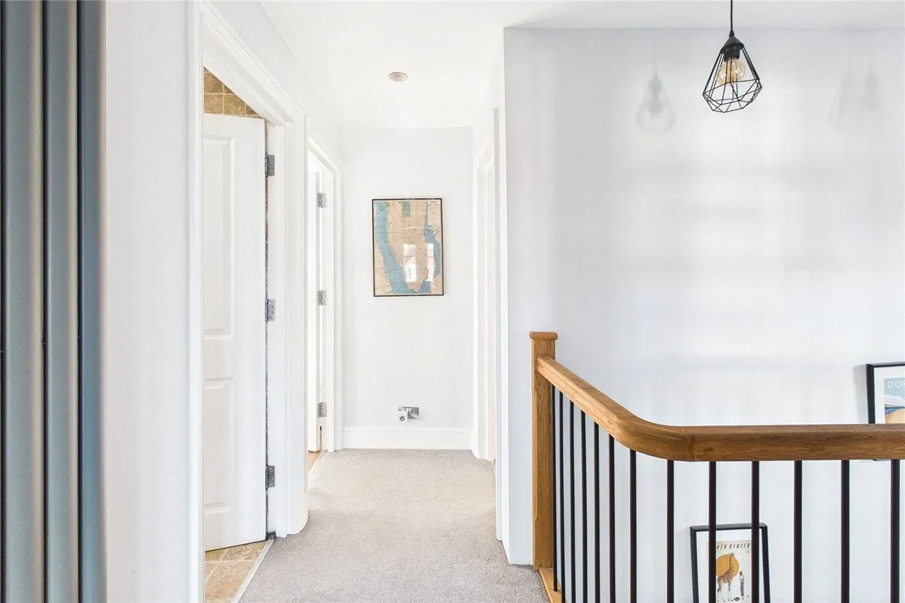Riggindale Road, London, SW16, photo 8