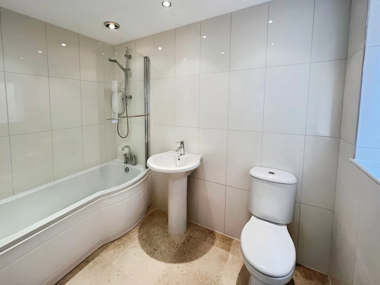 Ty Nicholas Pentre Howell, Bridgend, CF35, photo 37