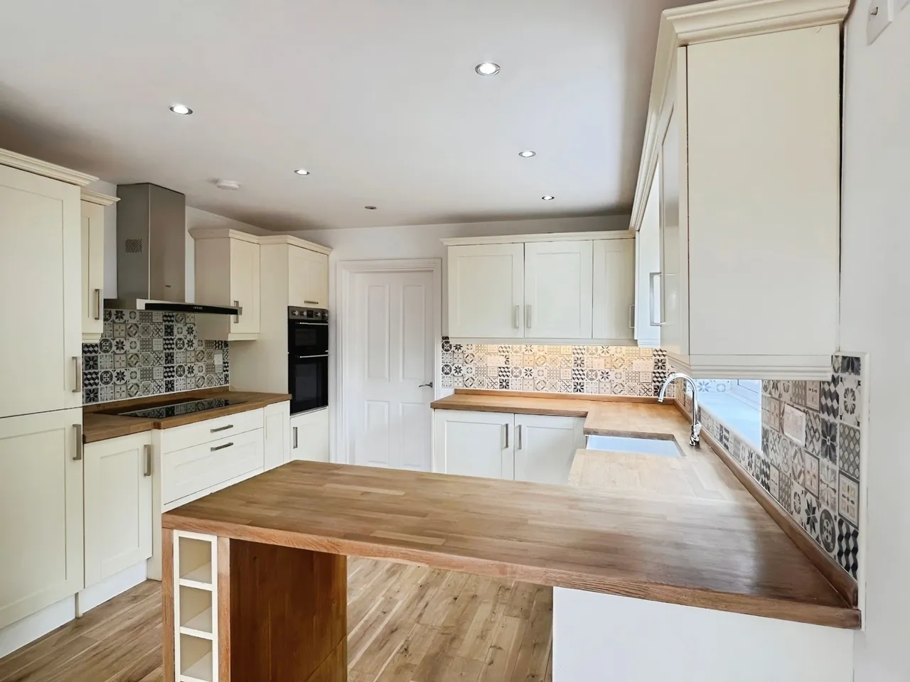 Ty Nicholas Pentre Howell, Bridgend, CF35, photo 5
