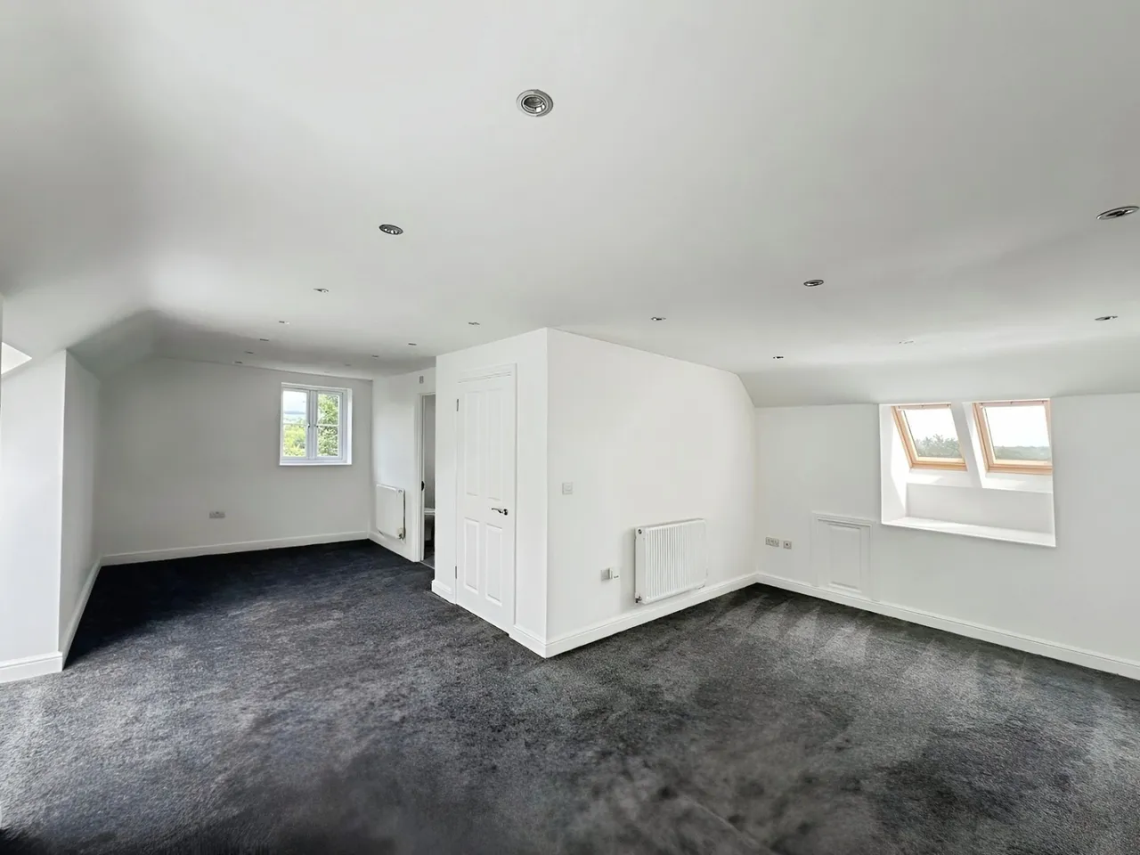 Ty Nicholas Pentre Howell, Bridgend, CF35, photo 3