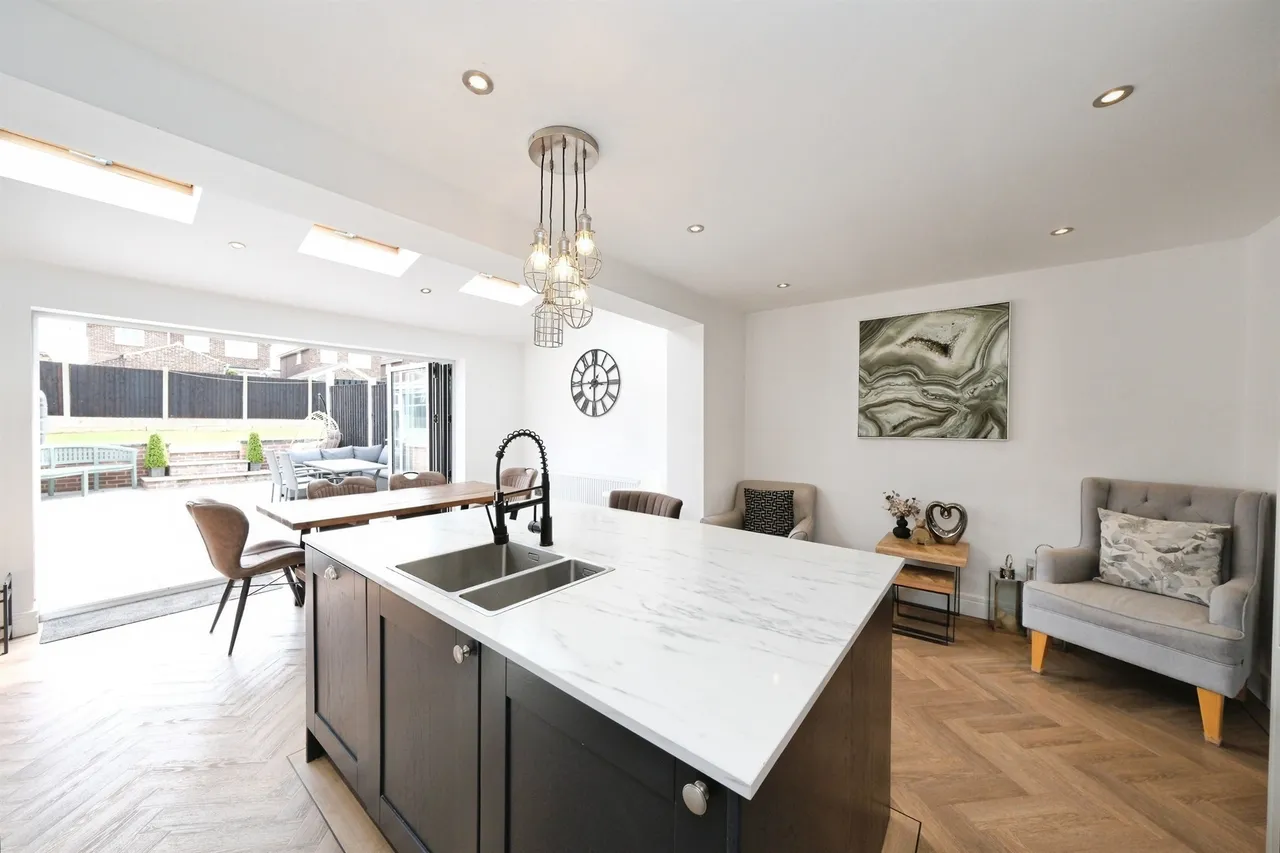 Oakwell Close, Maltby, ROTHERHAM, photo 3