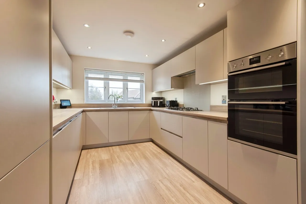 Sunflower Croft, Upper Caldecote, Biggleswade, Bedfordshire, SG18, photo 6
