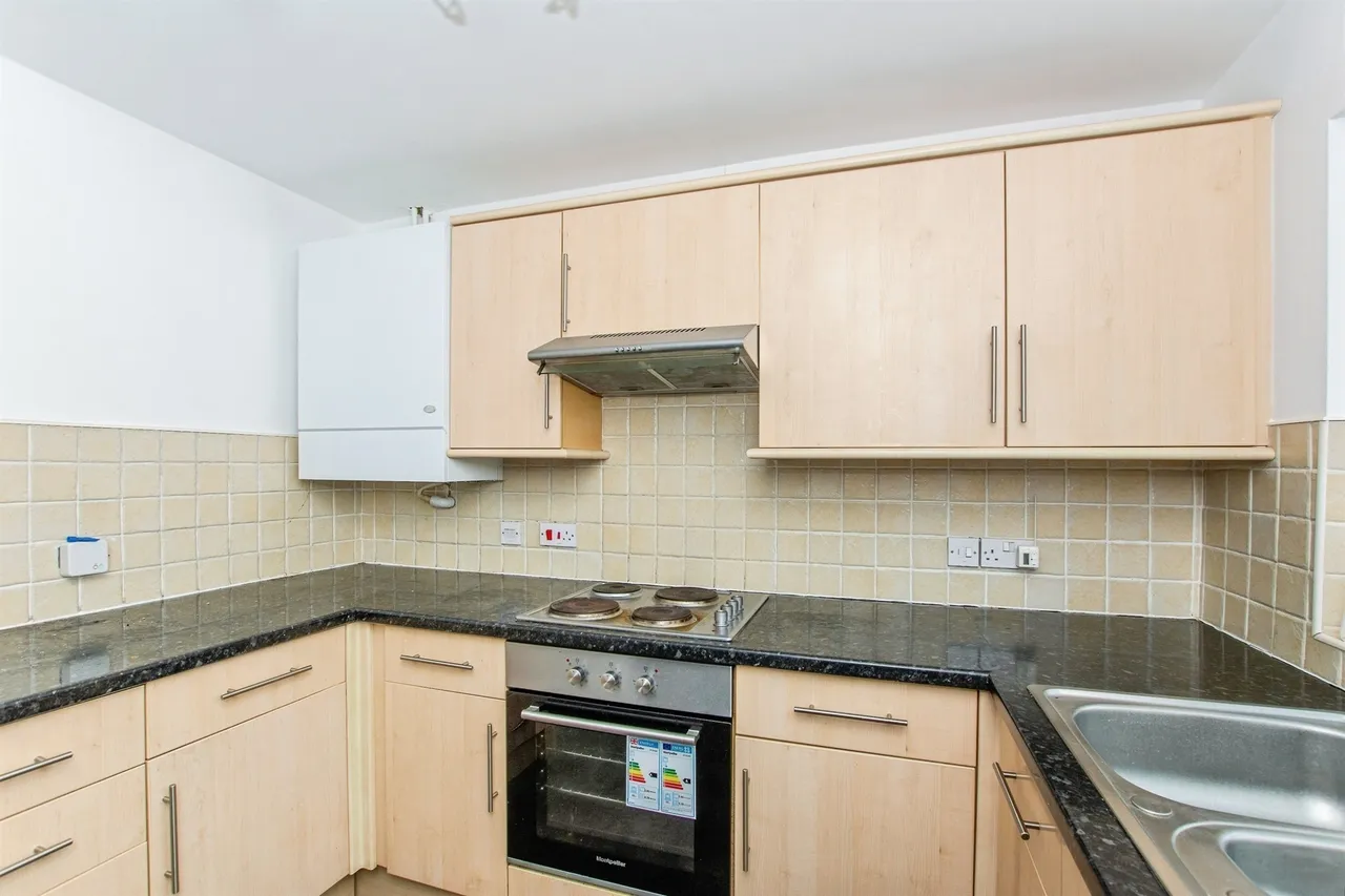 Sayers Crescent, Wisbech St. Mary, PE13, photo 4