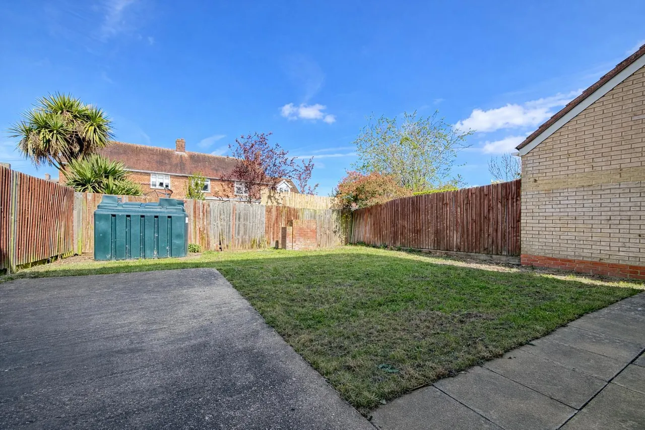Sayers Crescent, Wisbech St. Mary, PE13, photo 15