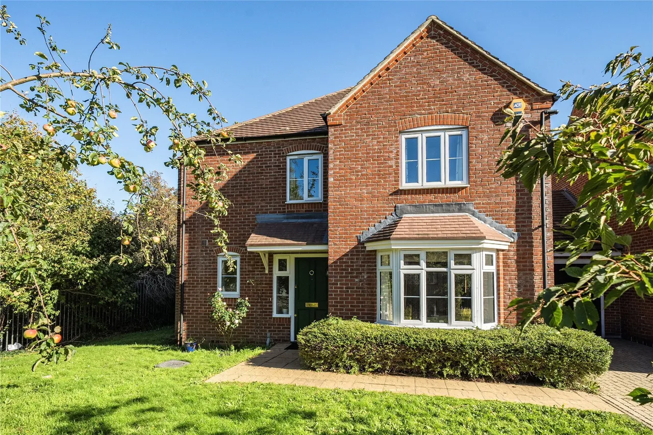 4 bed house for sale — Holt Close, Chislehurst, BR7