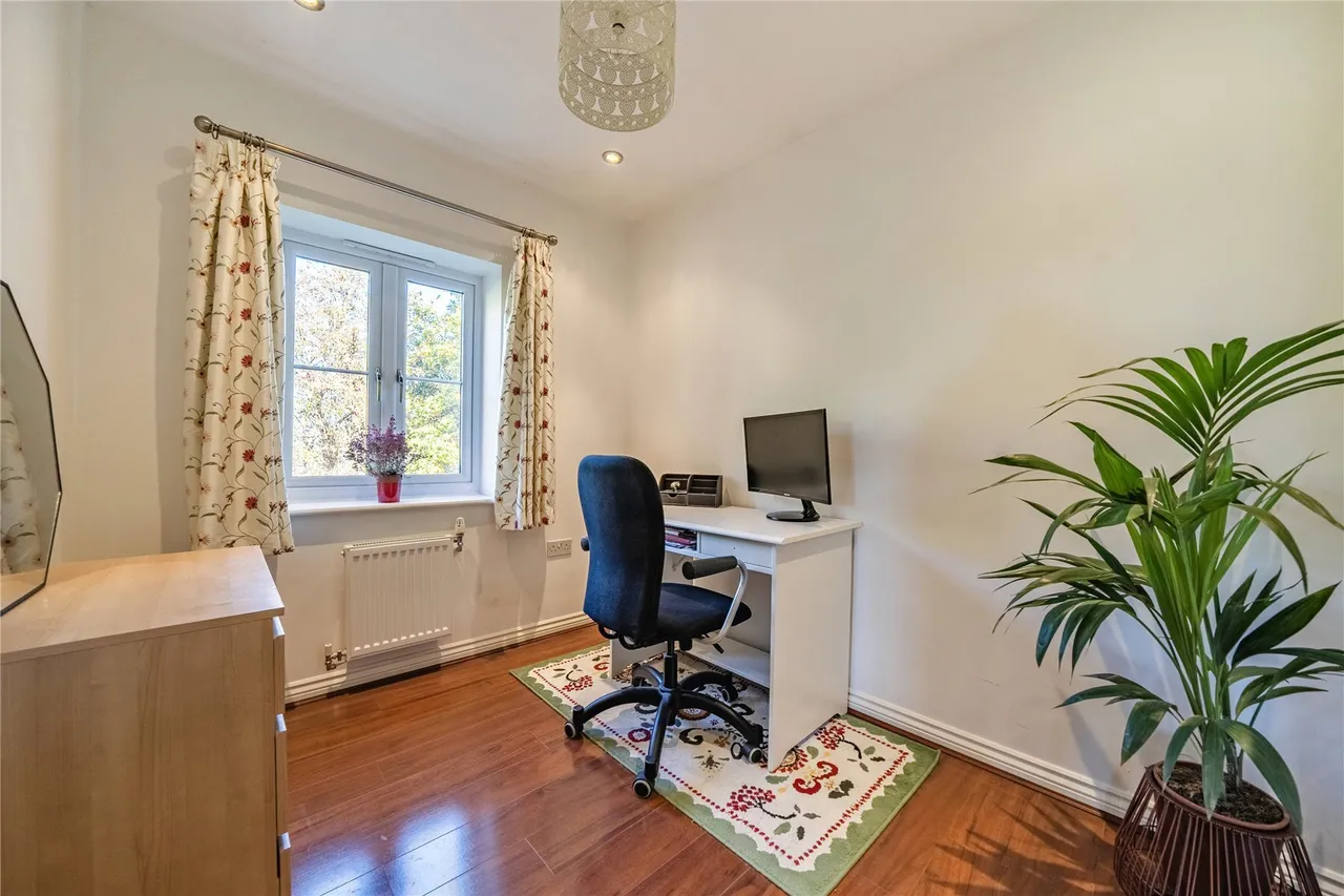 Holt Close, Chislehurst, BR7, photo 13
