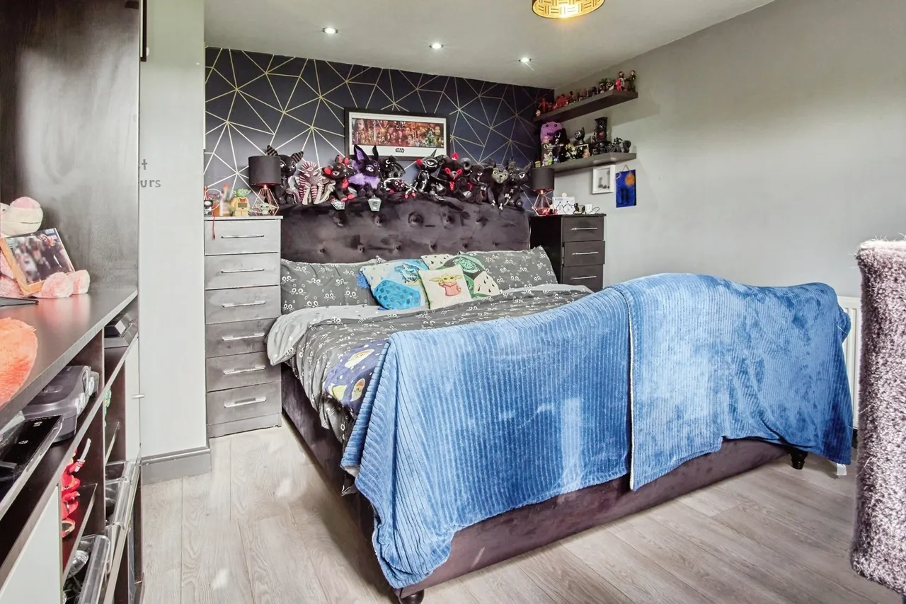 Low Thatch, Birmingham, B38, photo 13