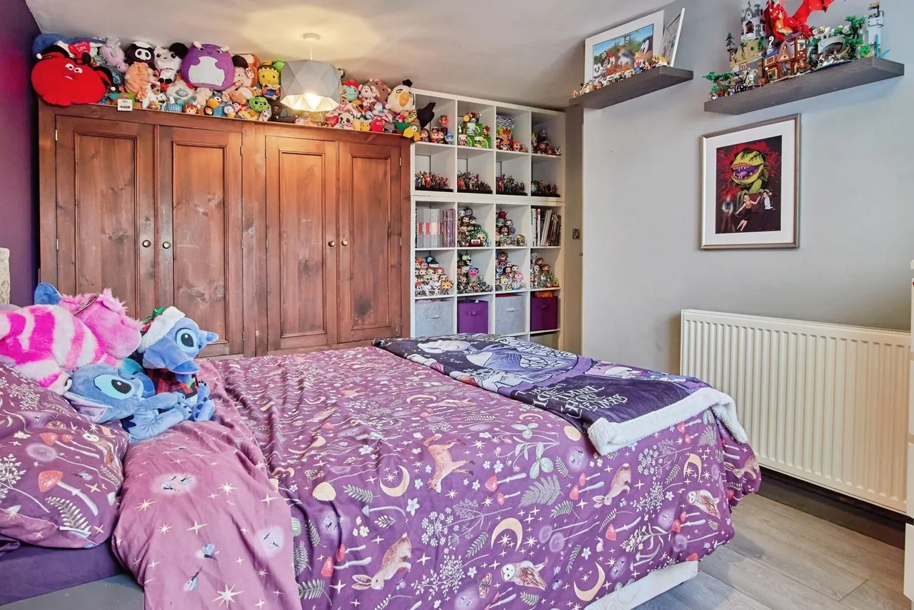 Low Thatch, Birmingham, B38, photo 15