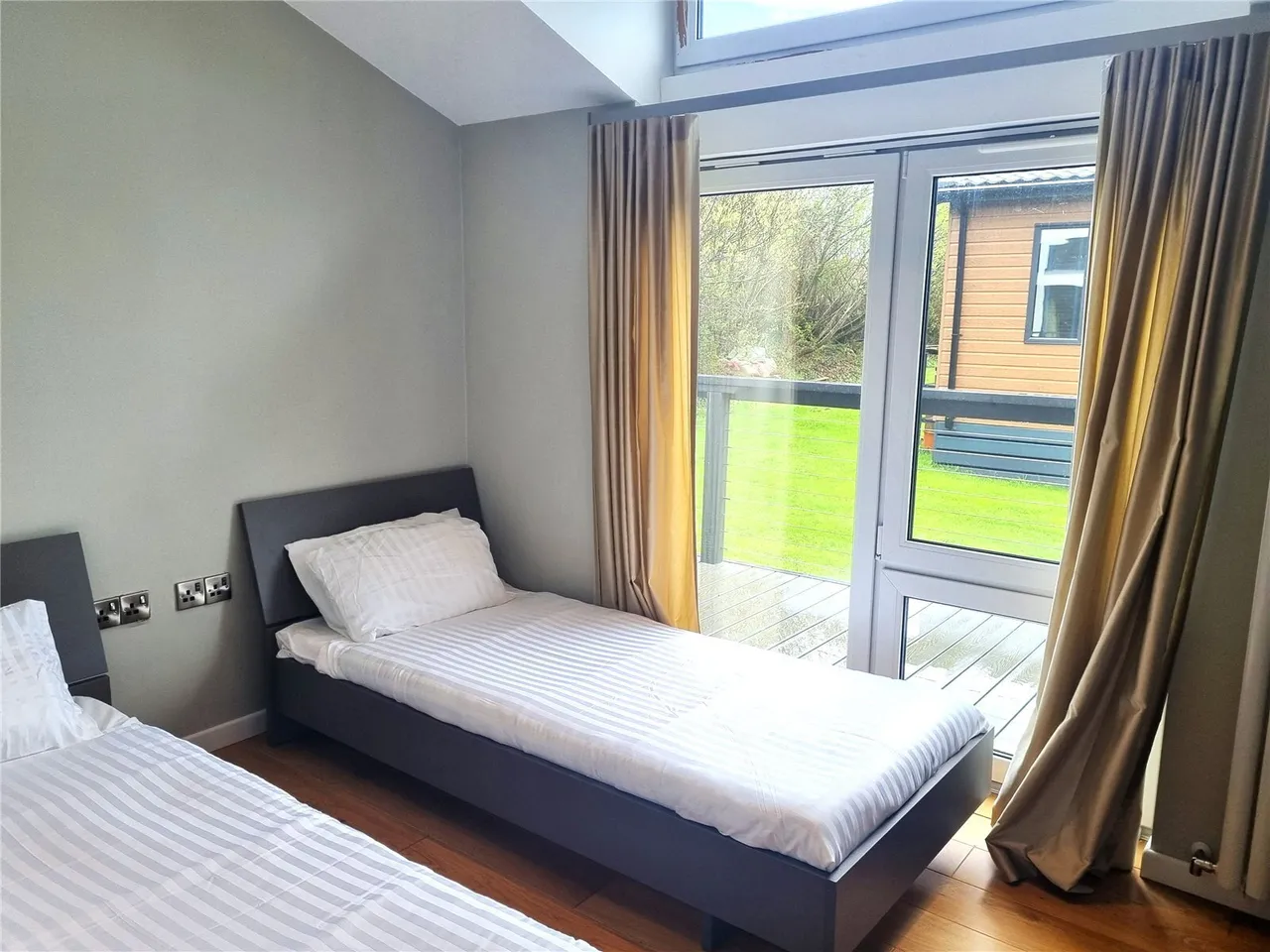 Llanon, SY23, photo 14