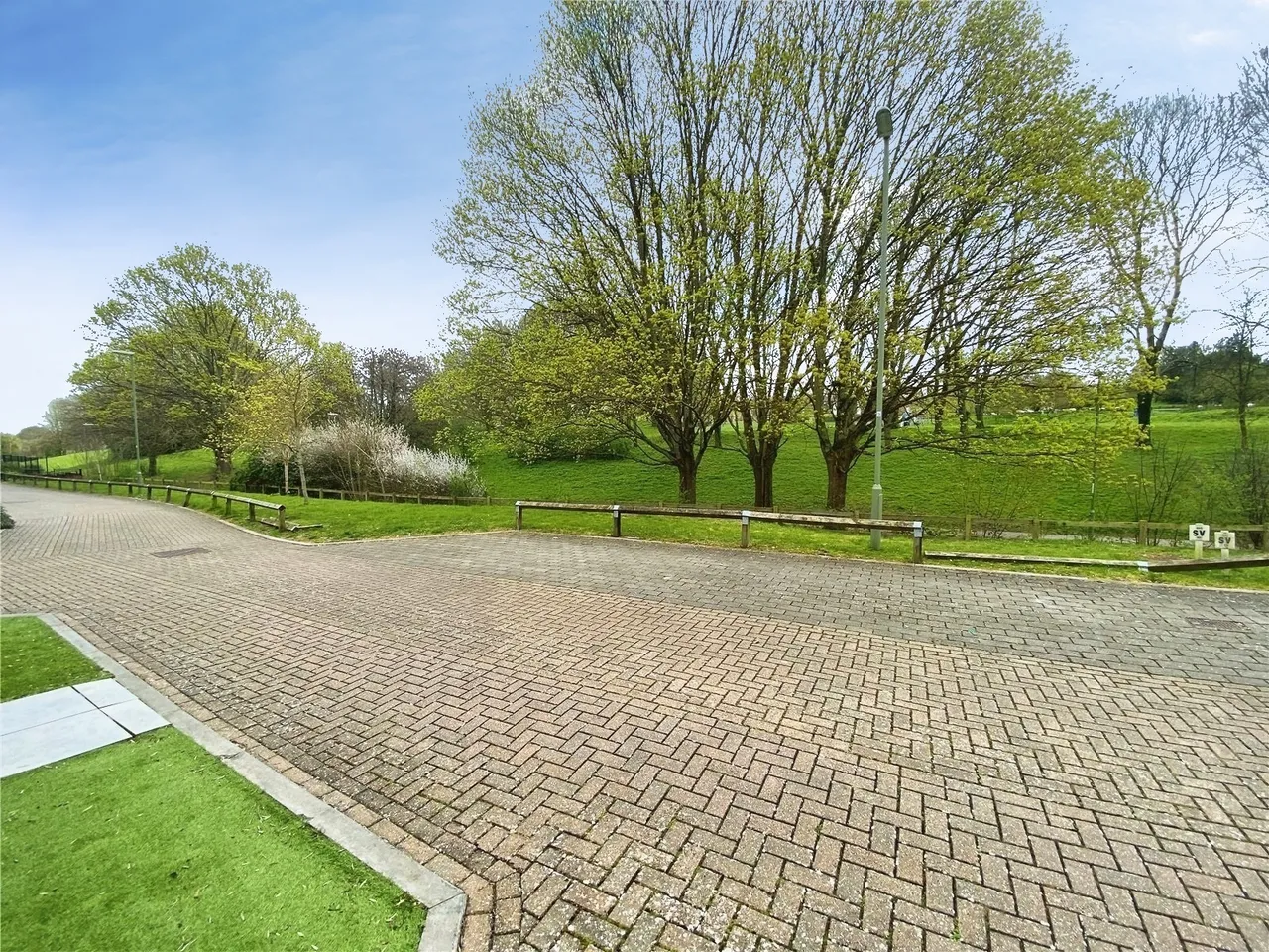 Christ Church Gardens, Basingstoke, Hampshire, RG24 9QP, photo 18