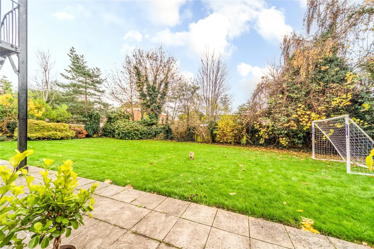 Warwick Road, London, N11, photo 10
