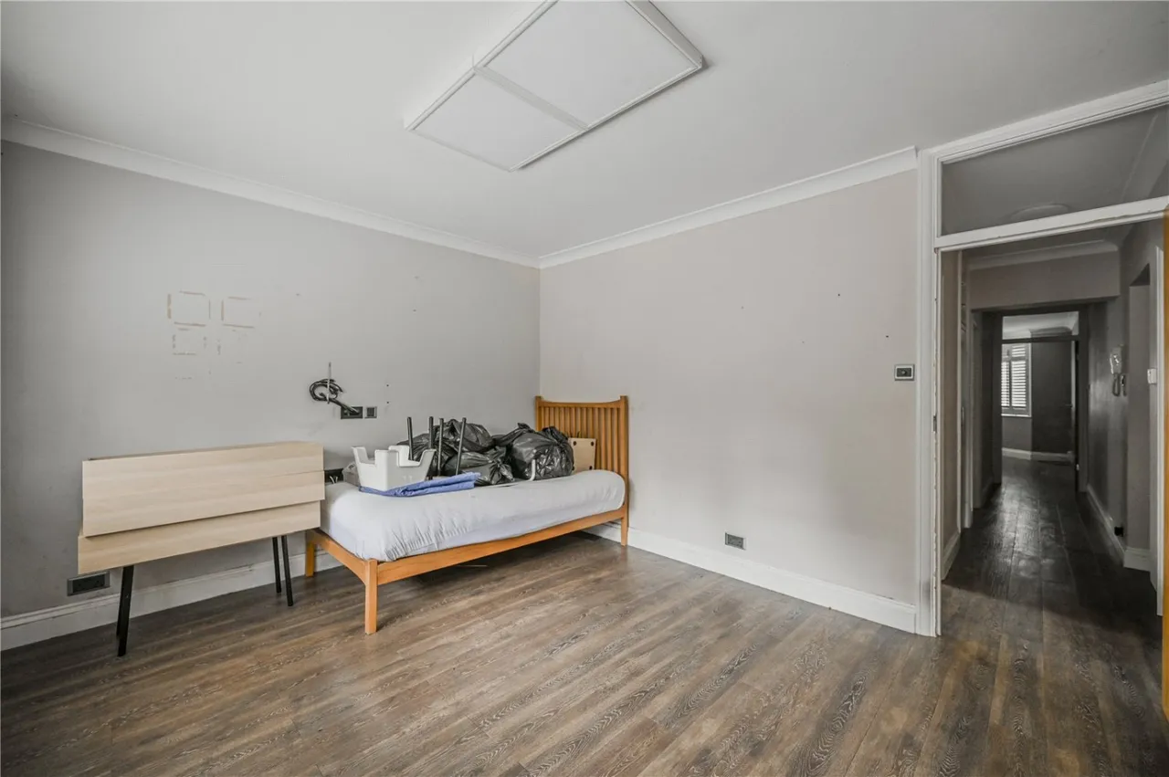 Warwick Road, London, N11, photo 7