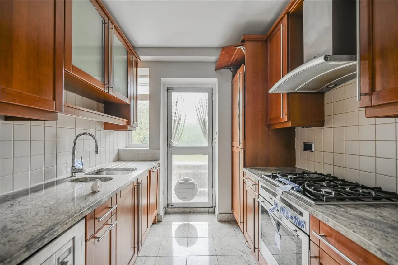 Warwick Road, London, N11, photo 4
