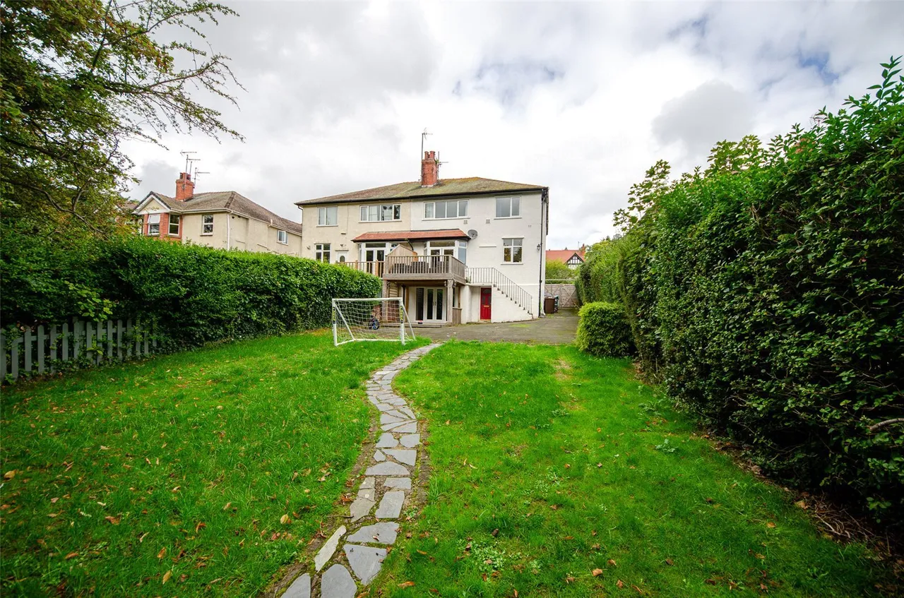 Llannerch Road West, Rhos on Sea, photo 27
