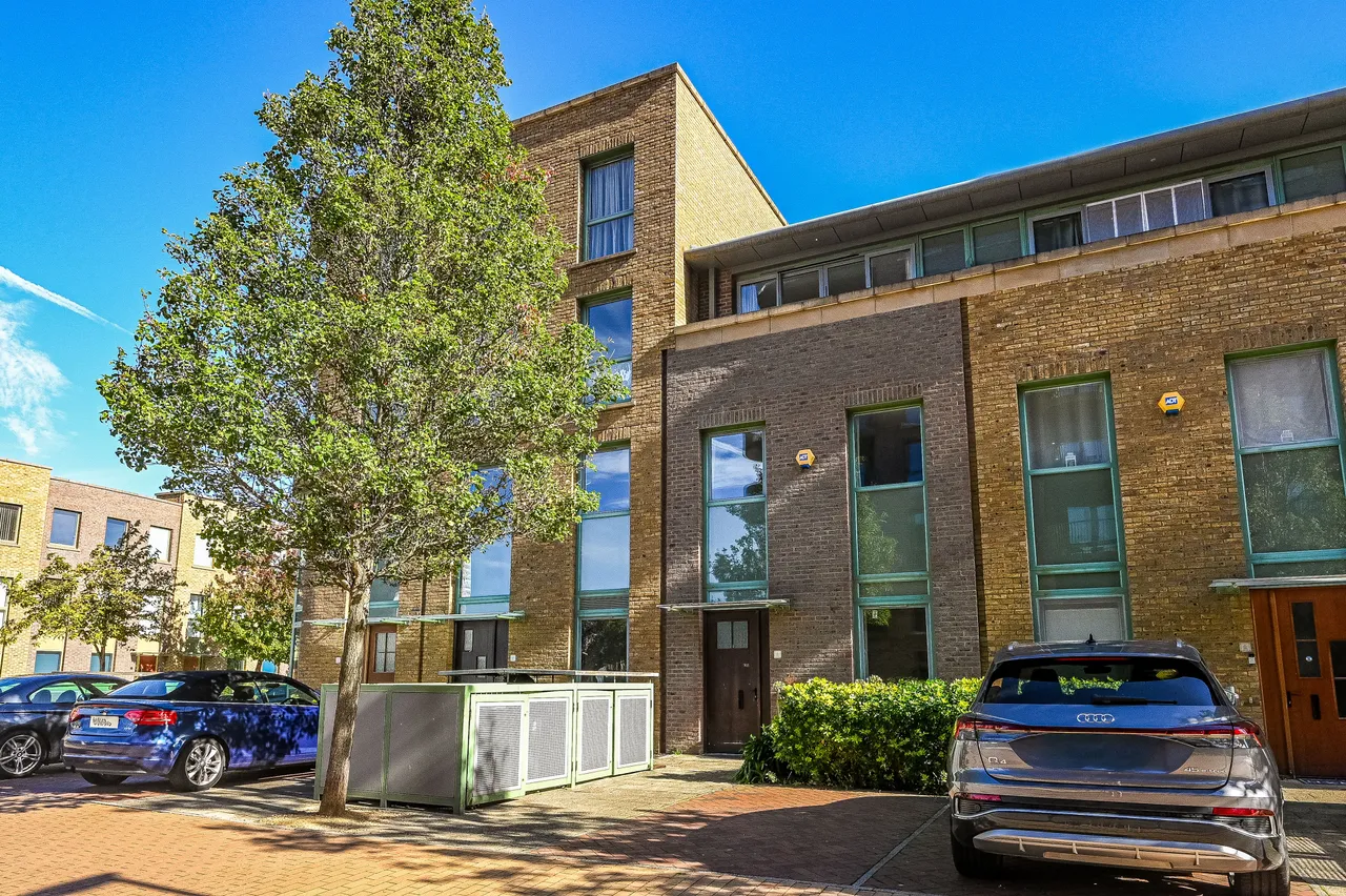 3 bed house for sale, London, SE3