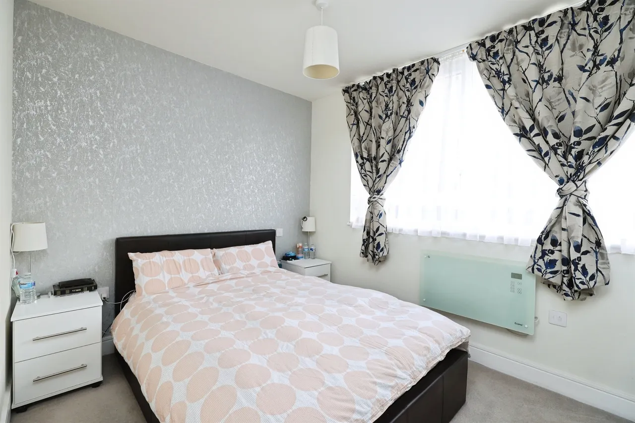 Desborough Road, High Wycombe, HP11, photo 3
