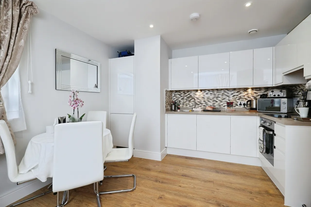Desborough Road, High Wycombe, HP11, photo 5