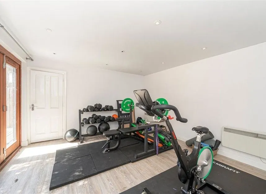 Cromwell Road, Teddington, TW11, photo 9