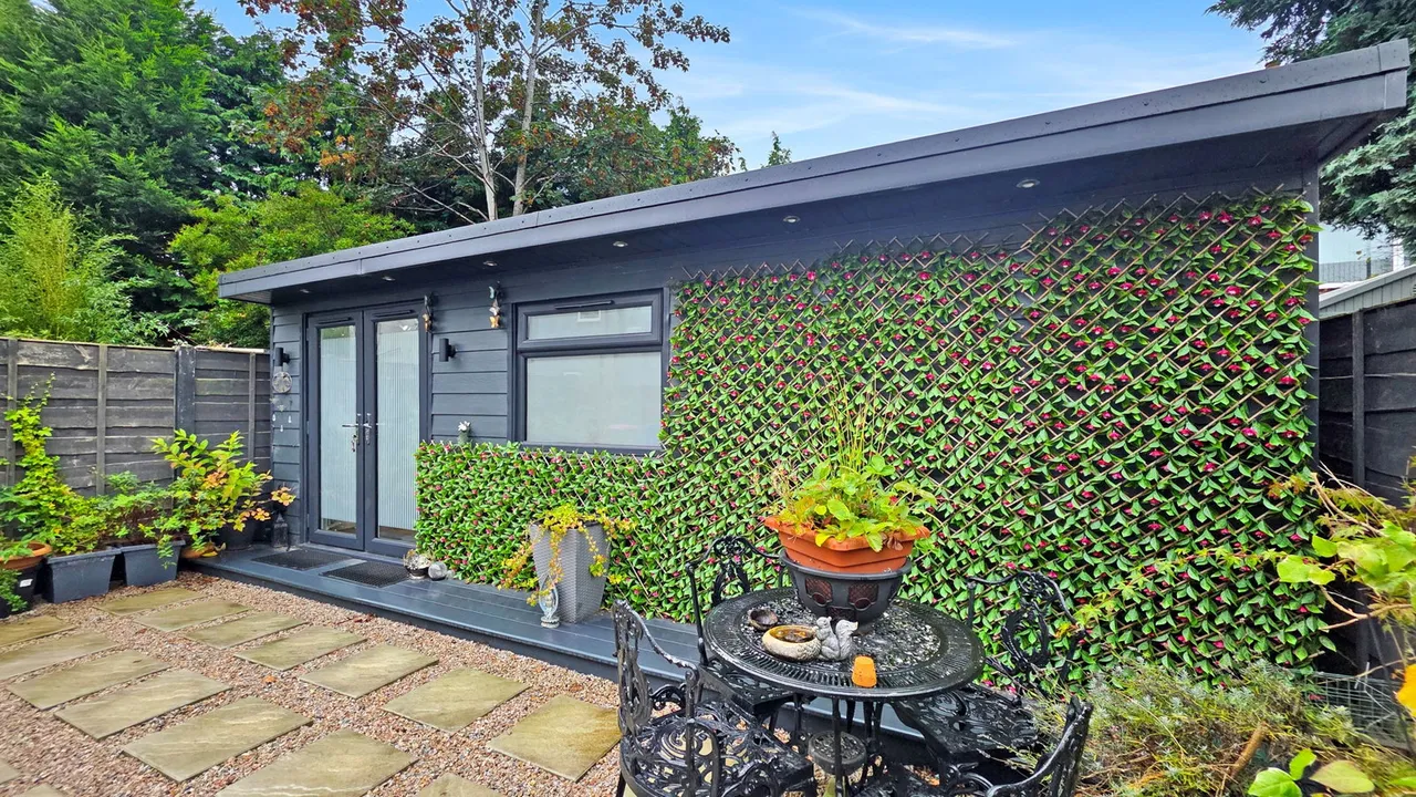 Douglas Street, Swinton, M27, photo 19