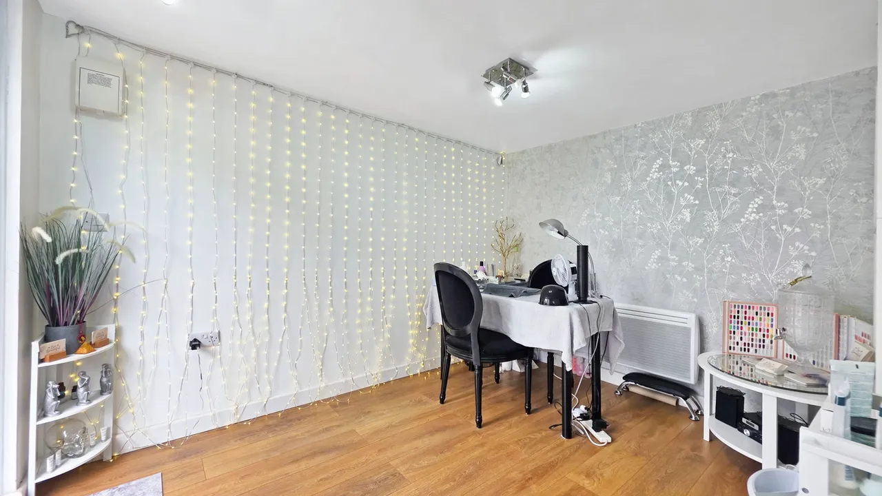 Douglas Street, Swinton, M27, photo 22