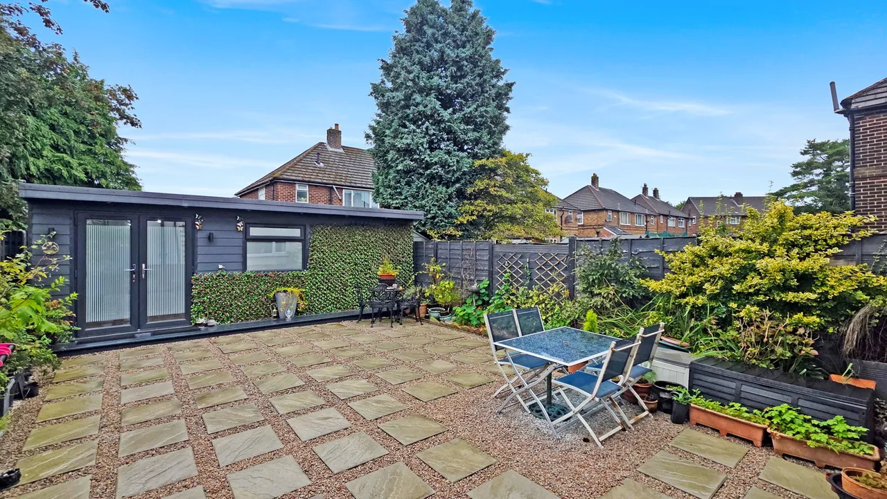 Douglas Street, Swinton, M27, photo 2