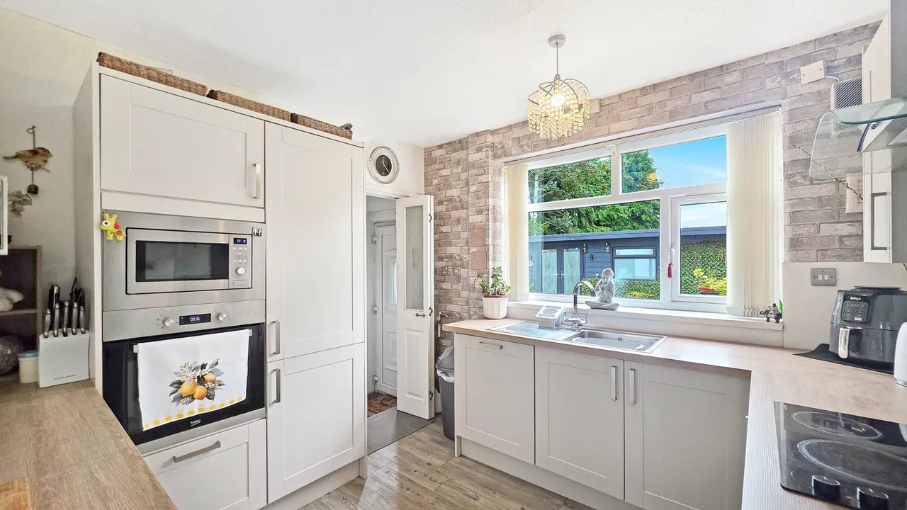 Douglas Street, Swinton, M27, photo 6