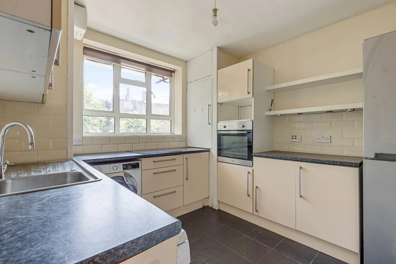 Kingswood Estate, London, Greater London, photo 5