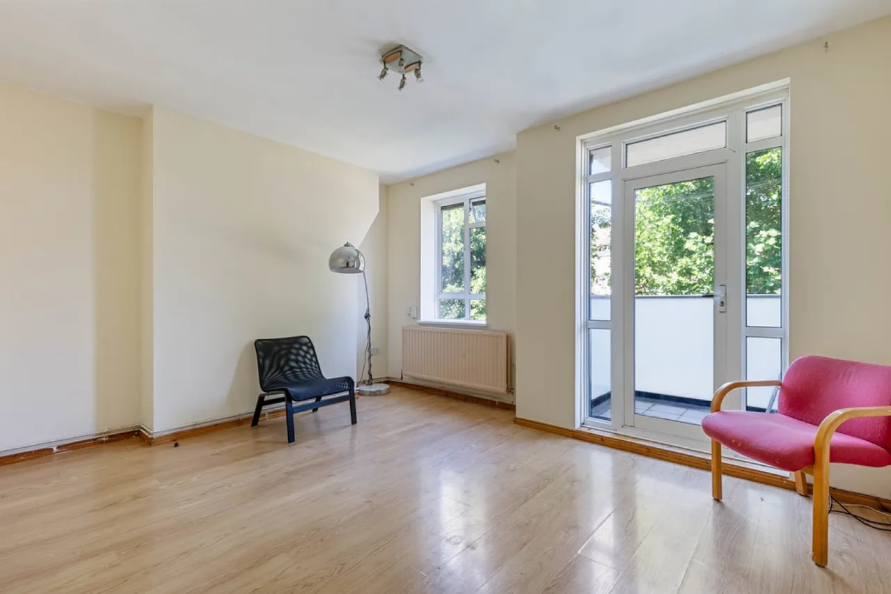 Kingswood Estate, London, Greater London, photo 2