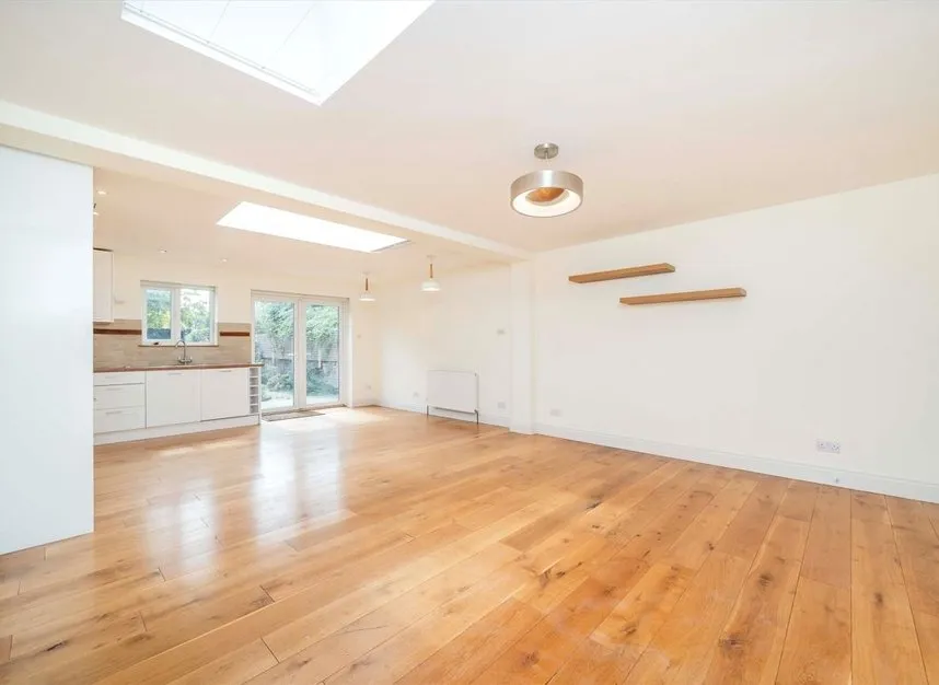 Mackeson Road, Hampstead Heath, NW3, photo 2