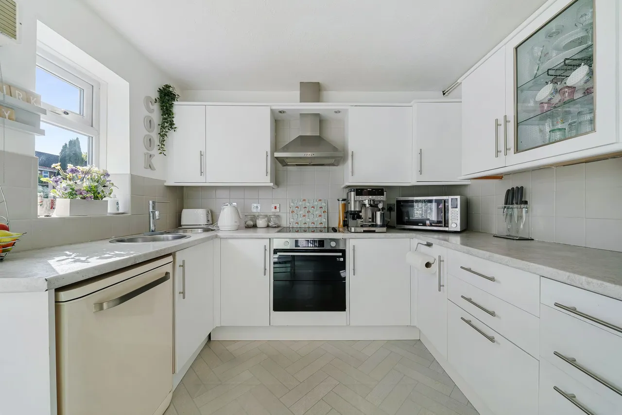 Ringway Road, Liverpool, L25, photo 6