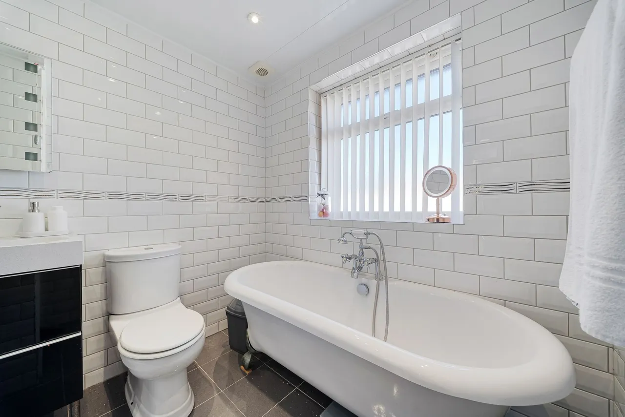 Ringway Road, Liverpool, L25, photo 13