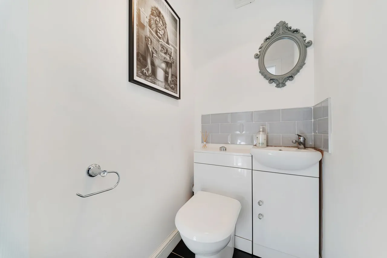 Ringway Road, Liverpool, L25, photo 16