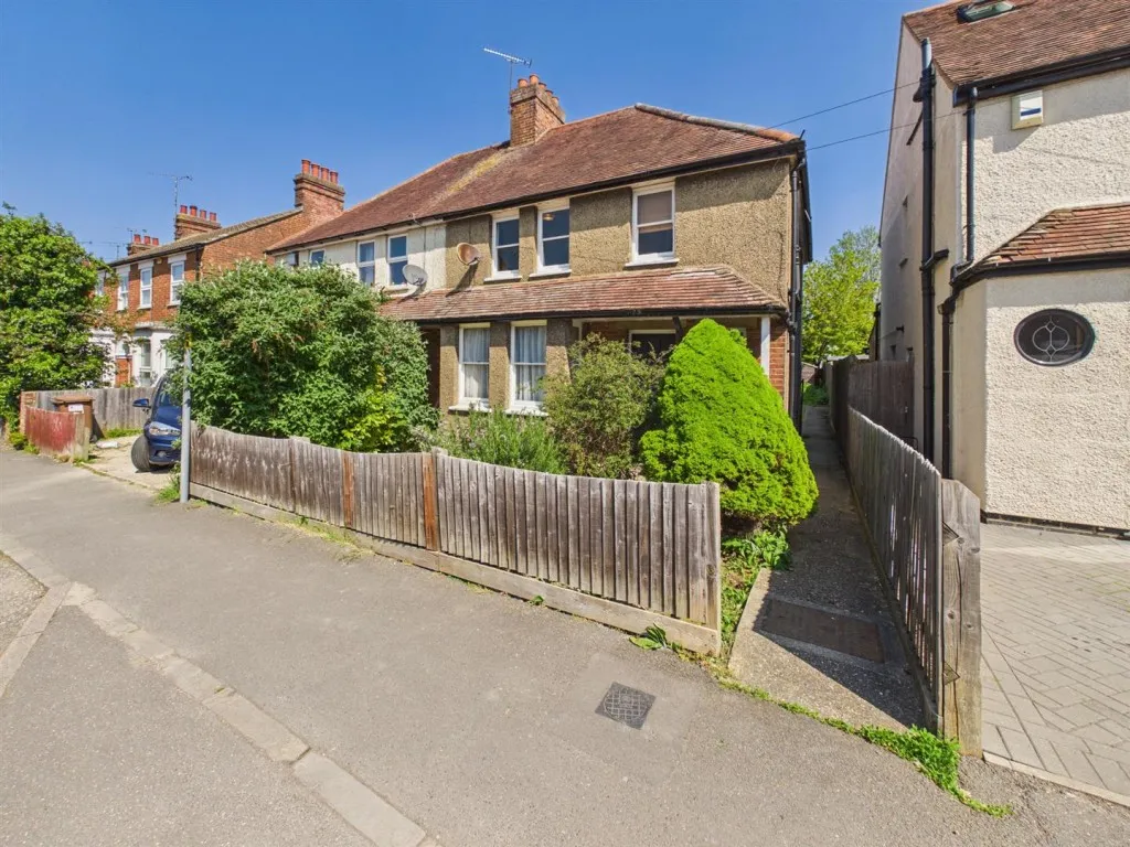 3 bed house for sale, Highbridge Road, Aylesbury
