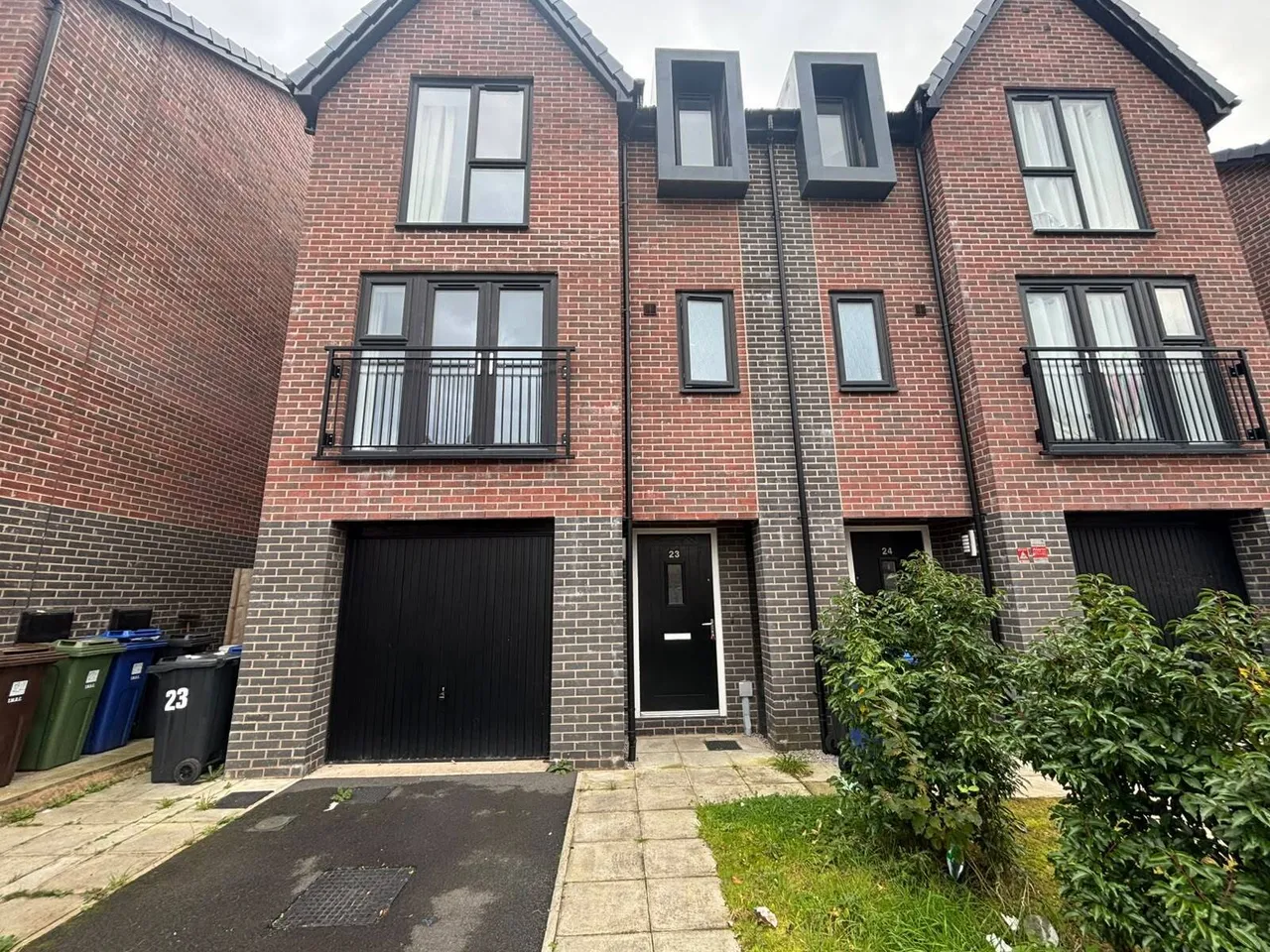 3 bed house to rent, Guardsman Tony Downes Way, Droylsden, M43