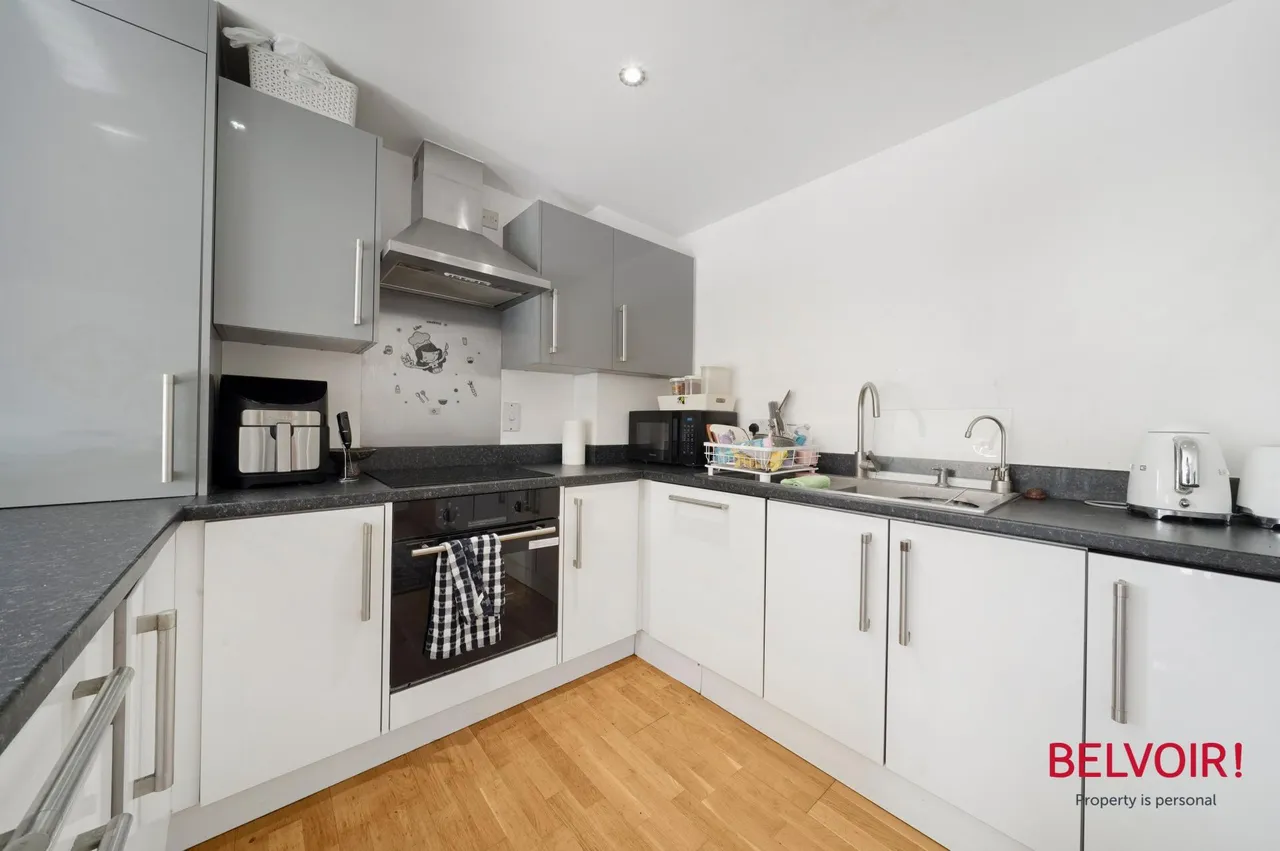 Zodiac Close, Edgware, HA8, photo 3