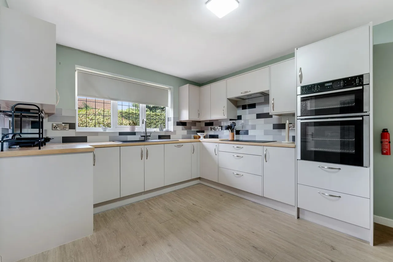 Cloverfield, Norton, Runcorn, Runcorn, WA7 6SN, photo 4