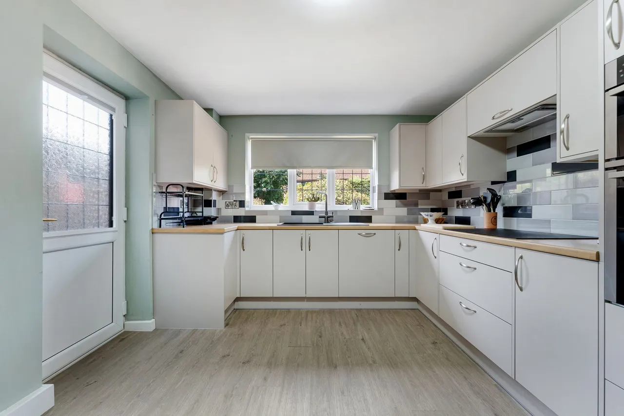Cloverfield, Norton, Runcorn, Runcorn, WA7 6SN, photo 8