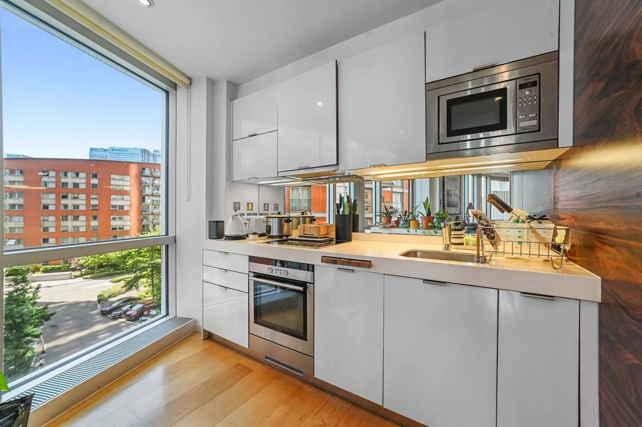 Fairmont Avenue, Canary Wharf, E14, photo 3
