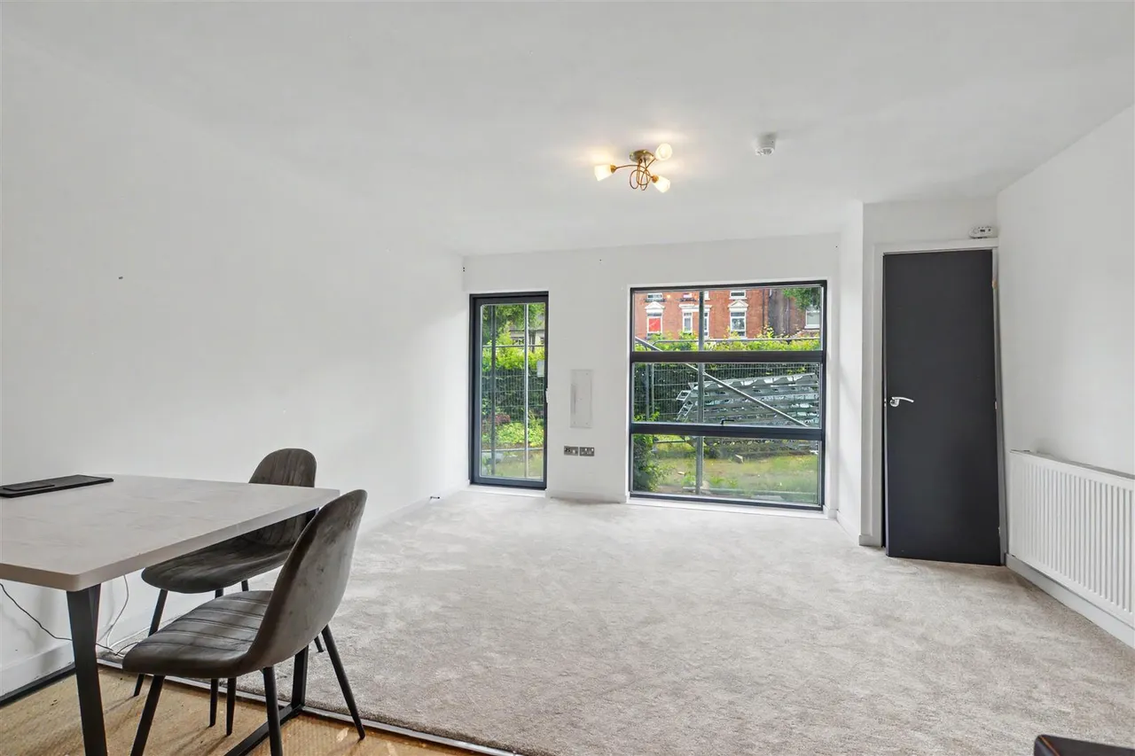 Binding Close, Nottingham, NG5, photo 8