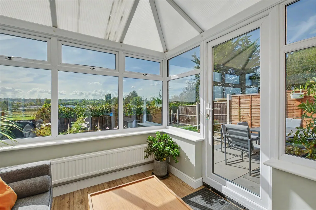 Somerleyton Drive, Ilkeston, DE7, photo 5