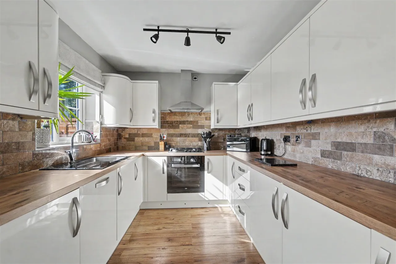 Somerleyton Drive, Ilkeston, DE7, photo 9