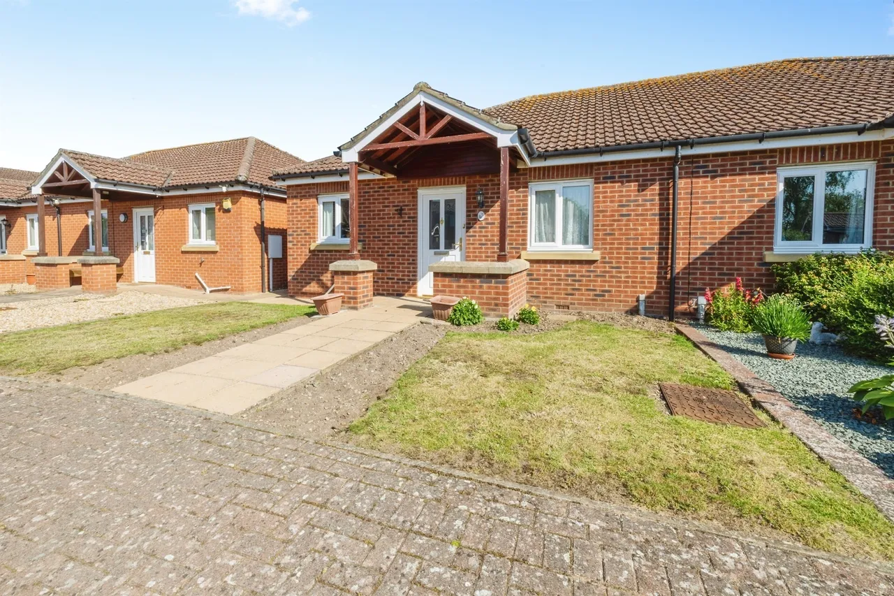 Greenaway Court, Cherry Willingham, Lincoln, photo 9