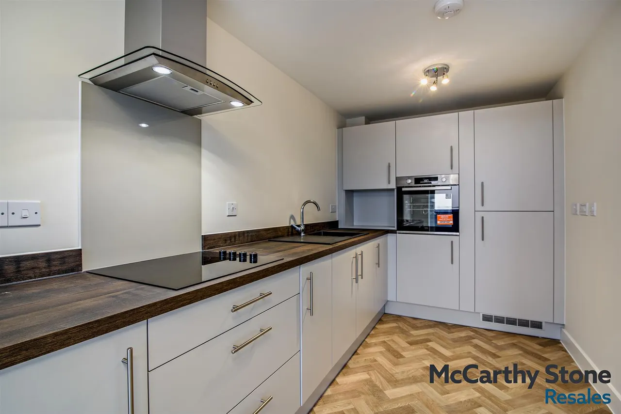 Palmers Field Avenue, Chichester, PO19, photo 6