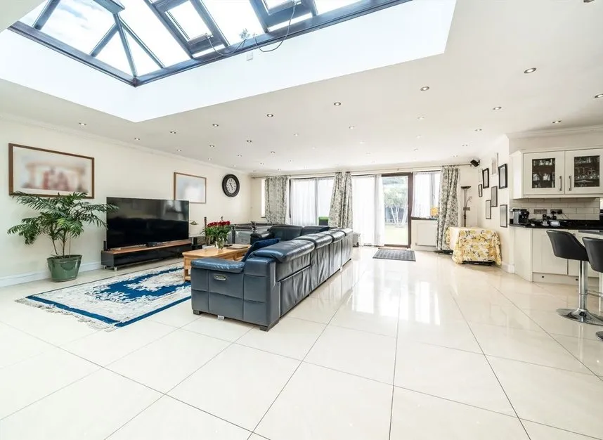 Jersey Road, Hounslow, TW5, photo 5