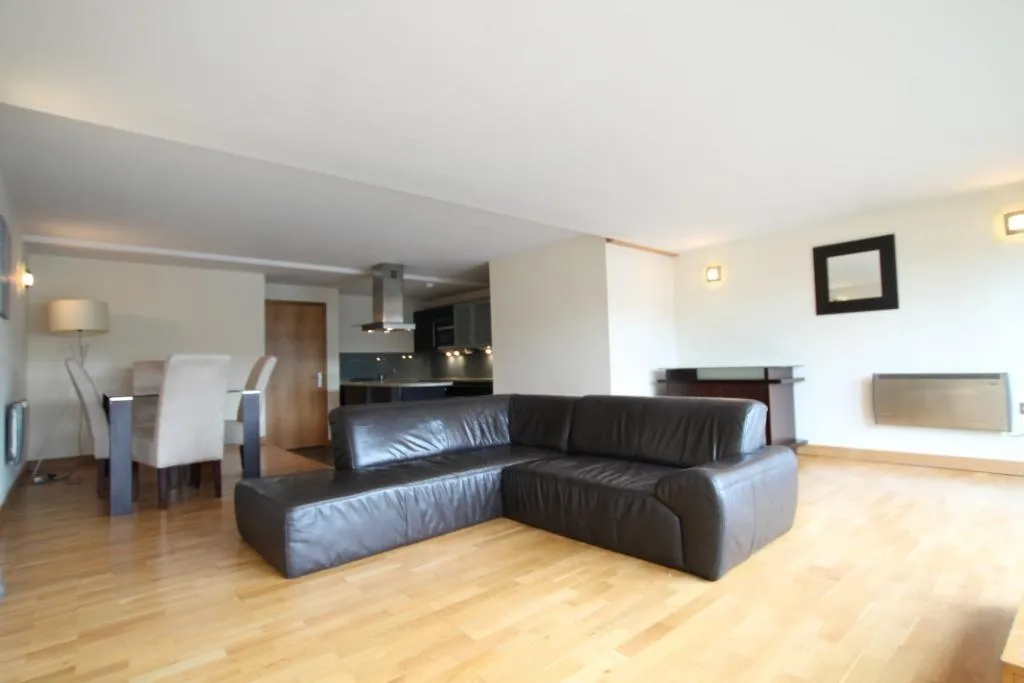 Salts Mill Road, Shipley, BD17, photo 2