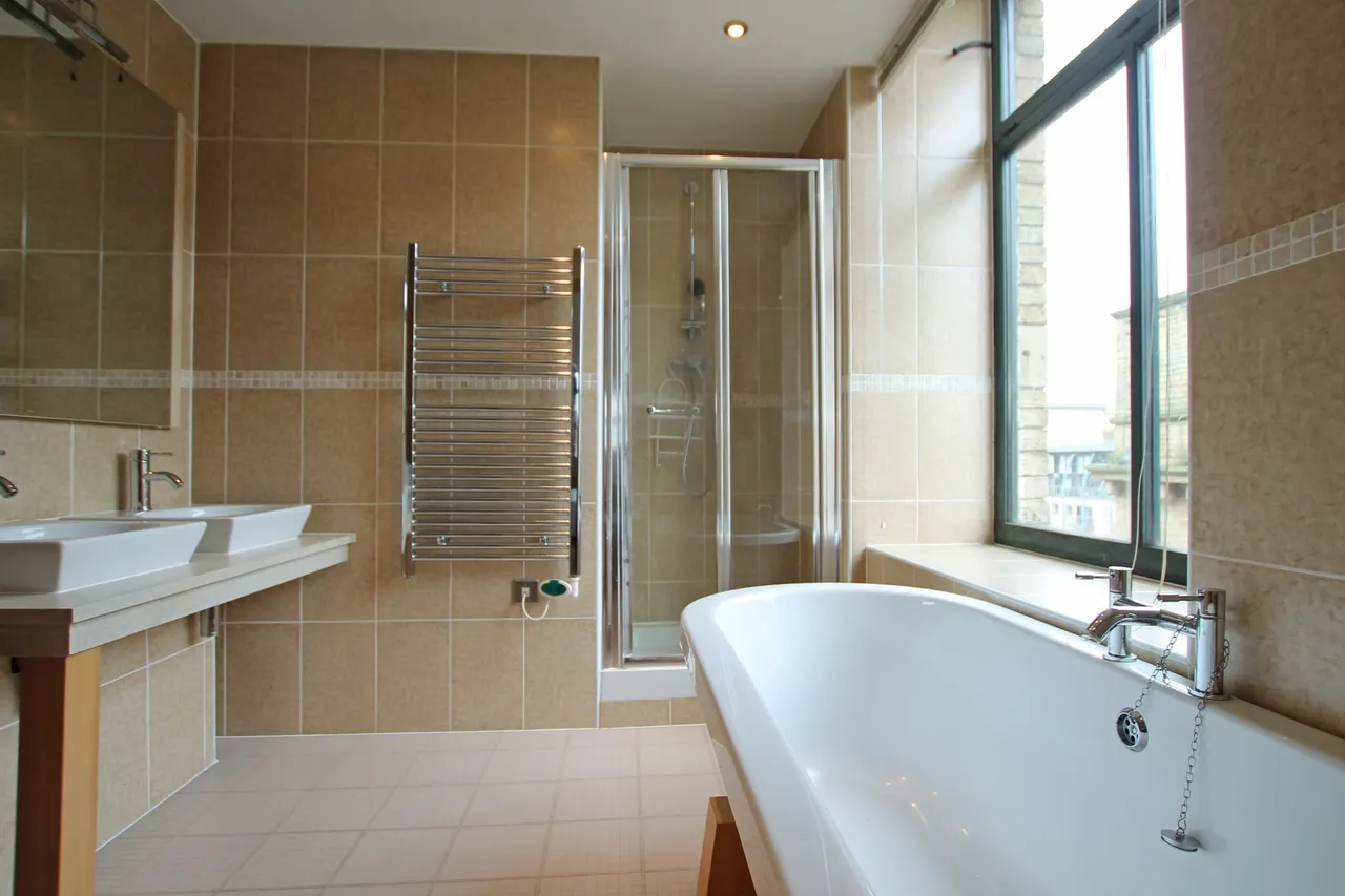 Salts Mill Road, Shipley, BD17, photo 8