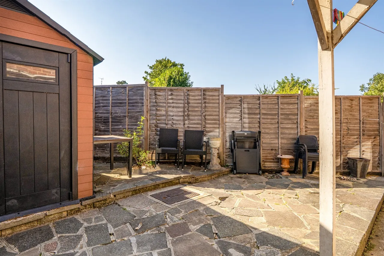 Monks Close, Enfield, photo 10