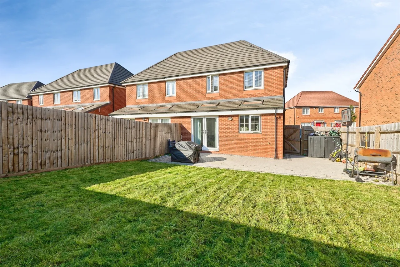 Saints Drive, West Bromwich, B71, photo 5