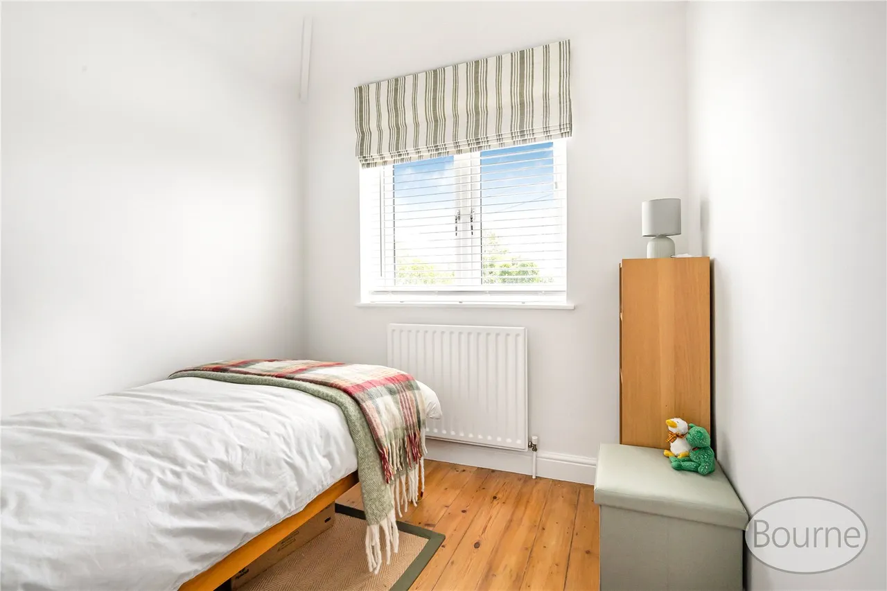 Rydes Hill Road, Guildford, GU2, photo 6