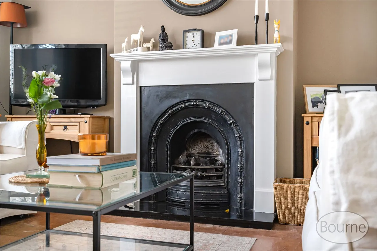 Rydes Hill Road, Guildford, GU2, photo 12